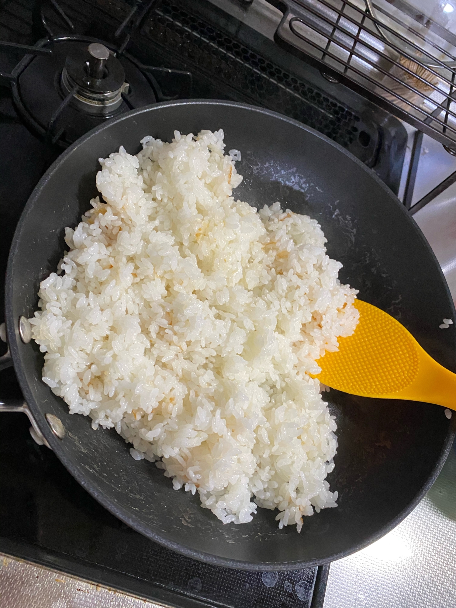 フライパンでちょっと芯があるご飯の炊き方