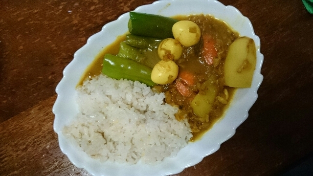 半熟ウズラ卵のスープカレー