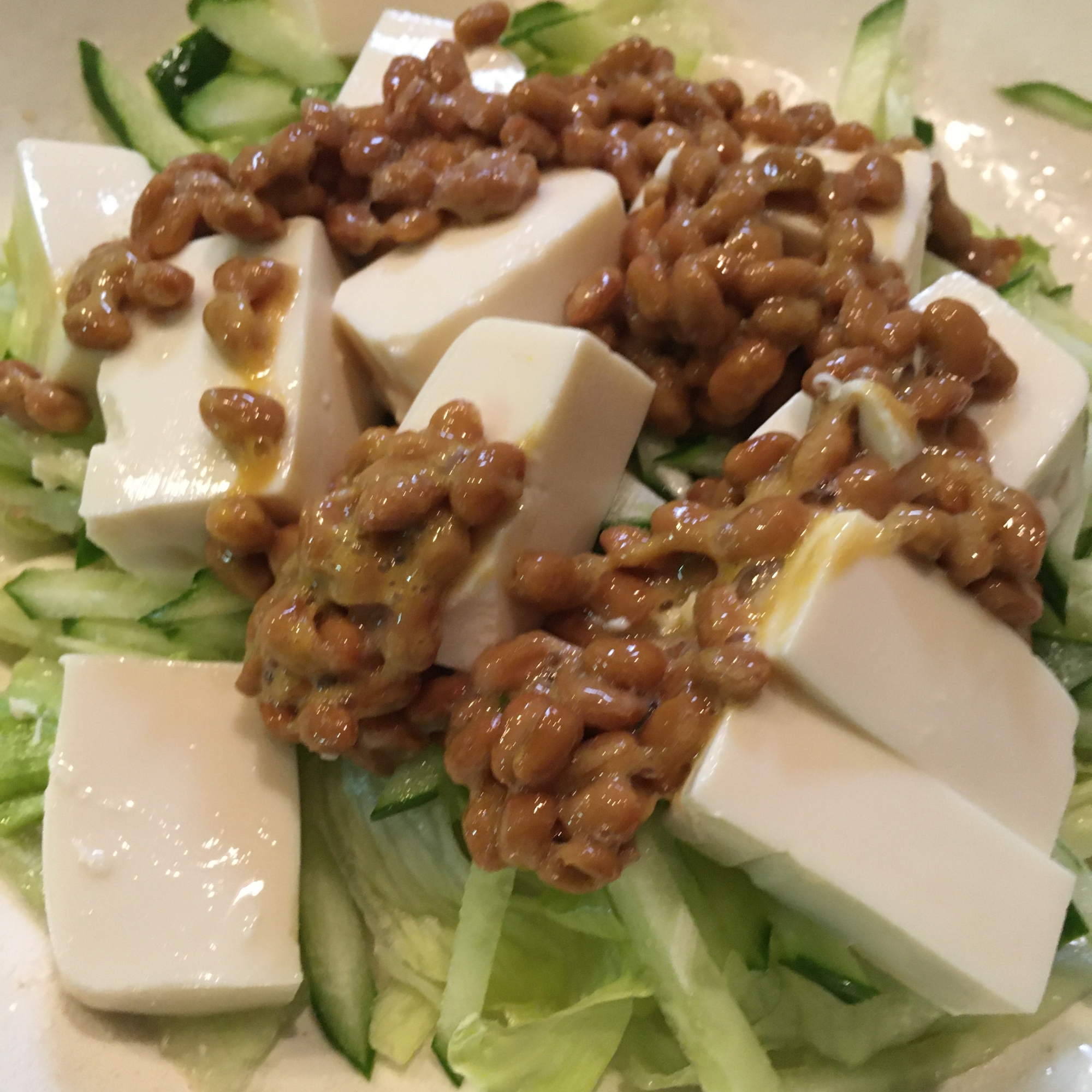 納豆と豆腐レタスのサラダ