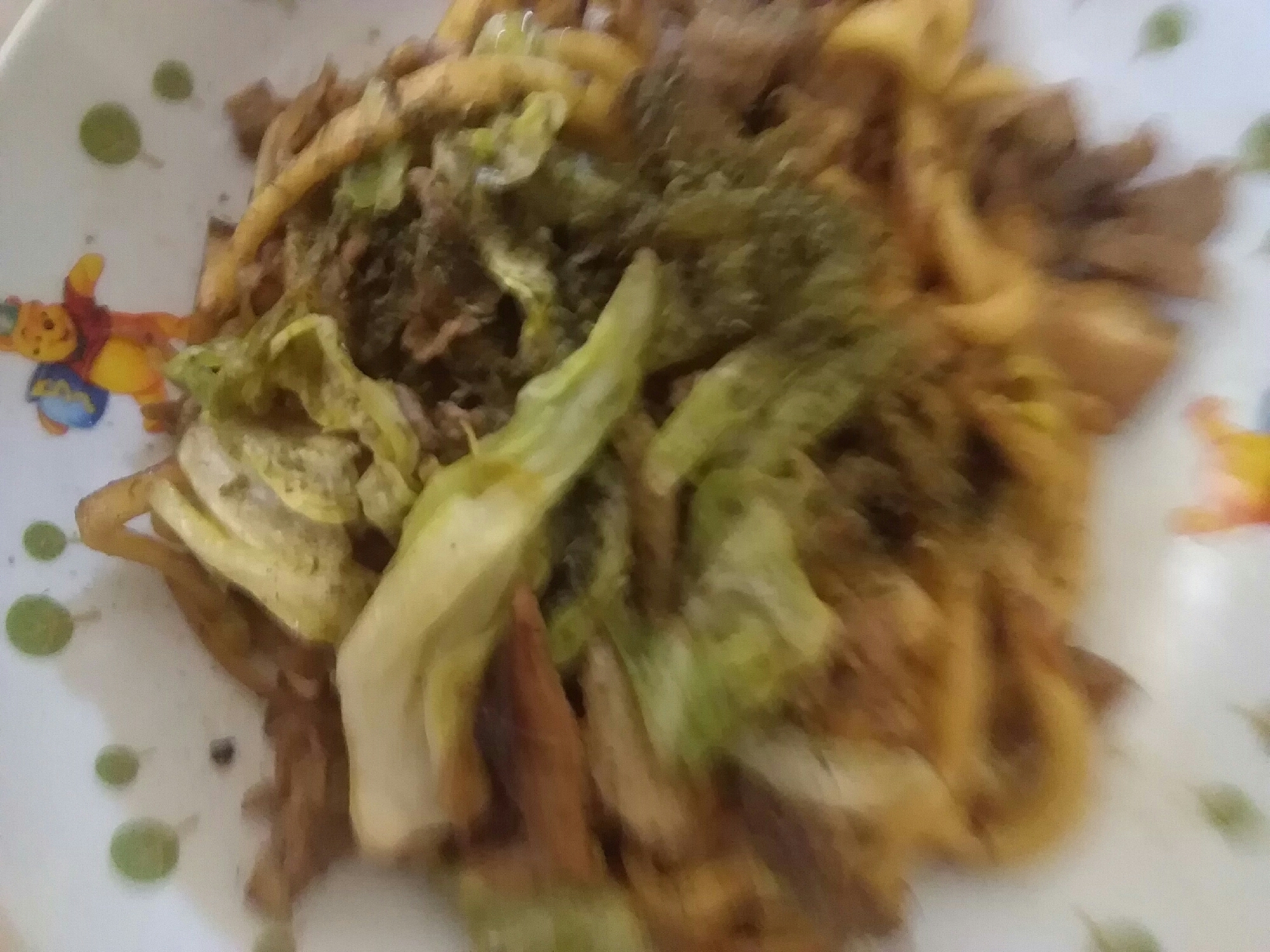 芯まで柔らか春キャベツの焼きうどん