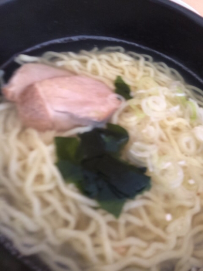 自家製チャーシュー＆スープで「塩ラーメン」