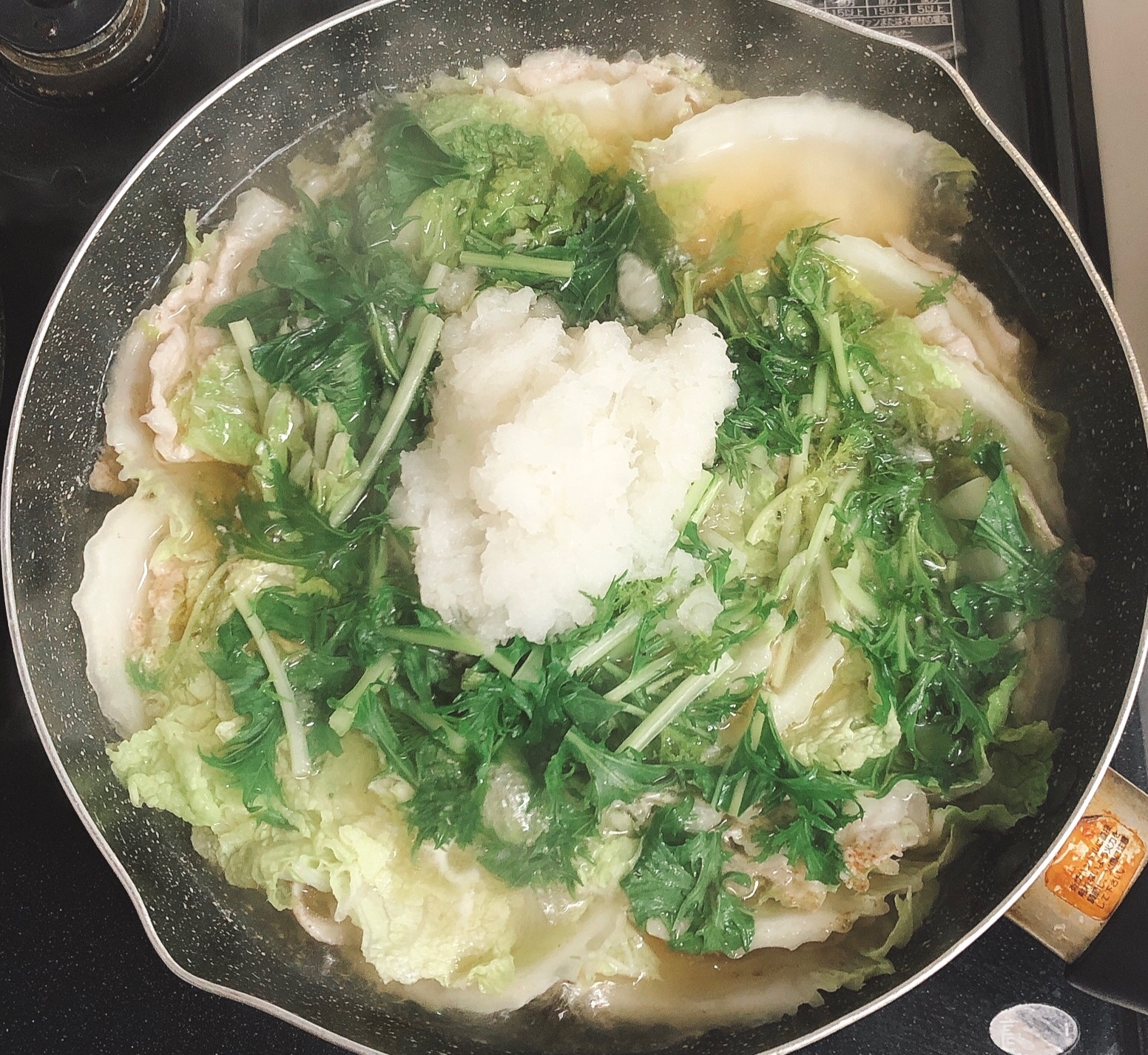 豚肉と白菜のミルフィーユ鍋♪水菜&大根おろしのせ