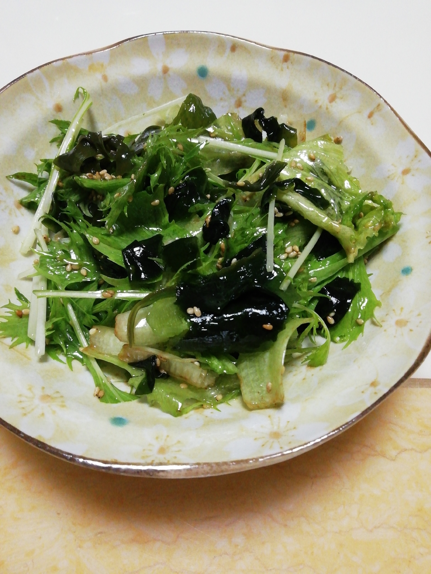 簡単！レタス水菜ワカメのチョレギサラダ