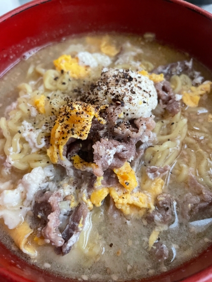 甘辛焼肉のせ醤油ラーメン