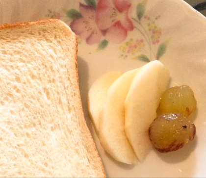 私はパンとフルーツを毎食食べないと気がすみません♪(ご飯も毎食少し食べますが)今朝もとっても美味しかったです♫レシピありがとうございます♬(*≧∀≦*)