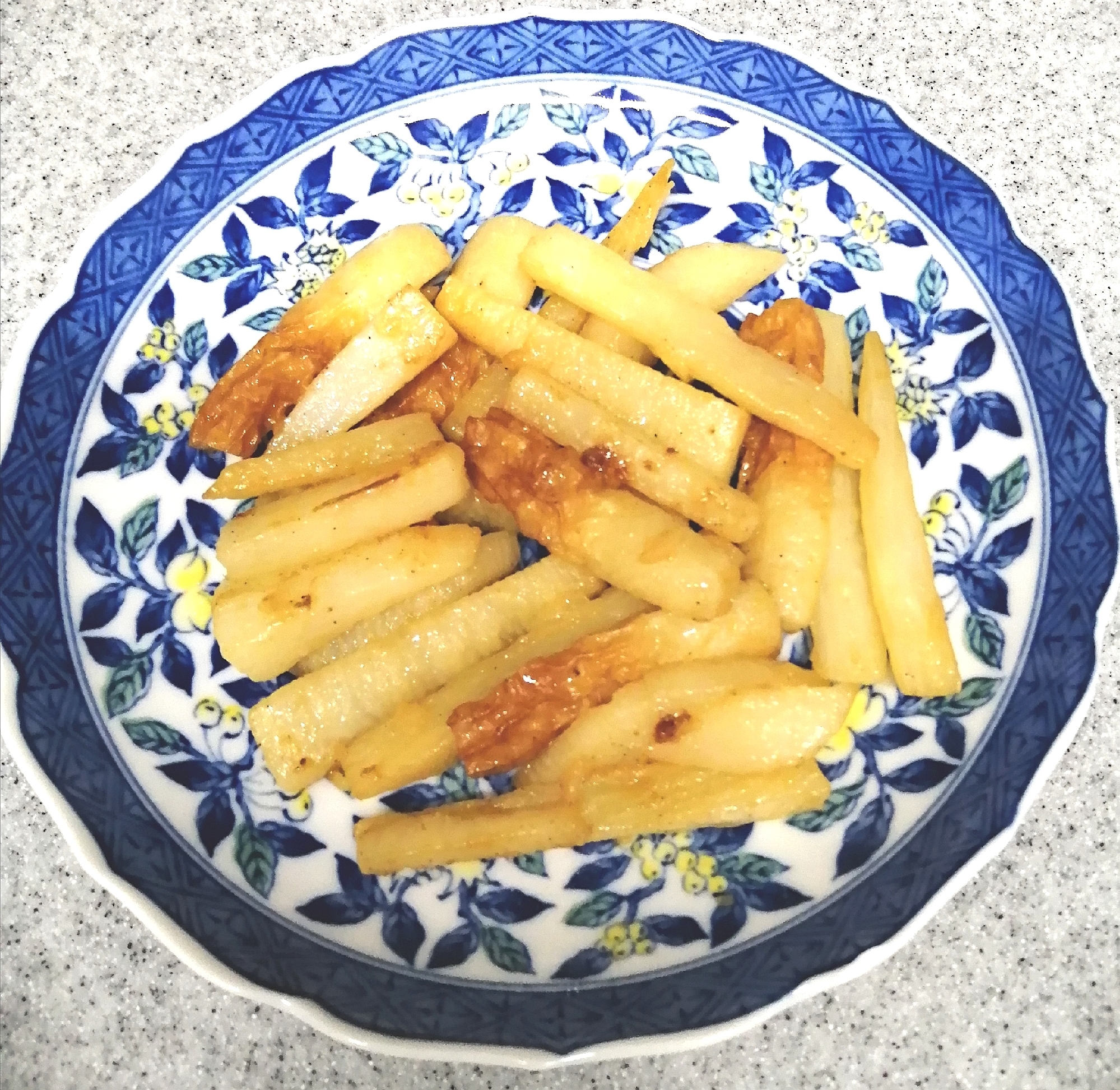 さっと作れる！長芋のバターしょうゆ炒め