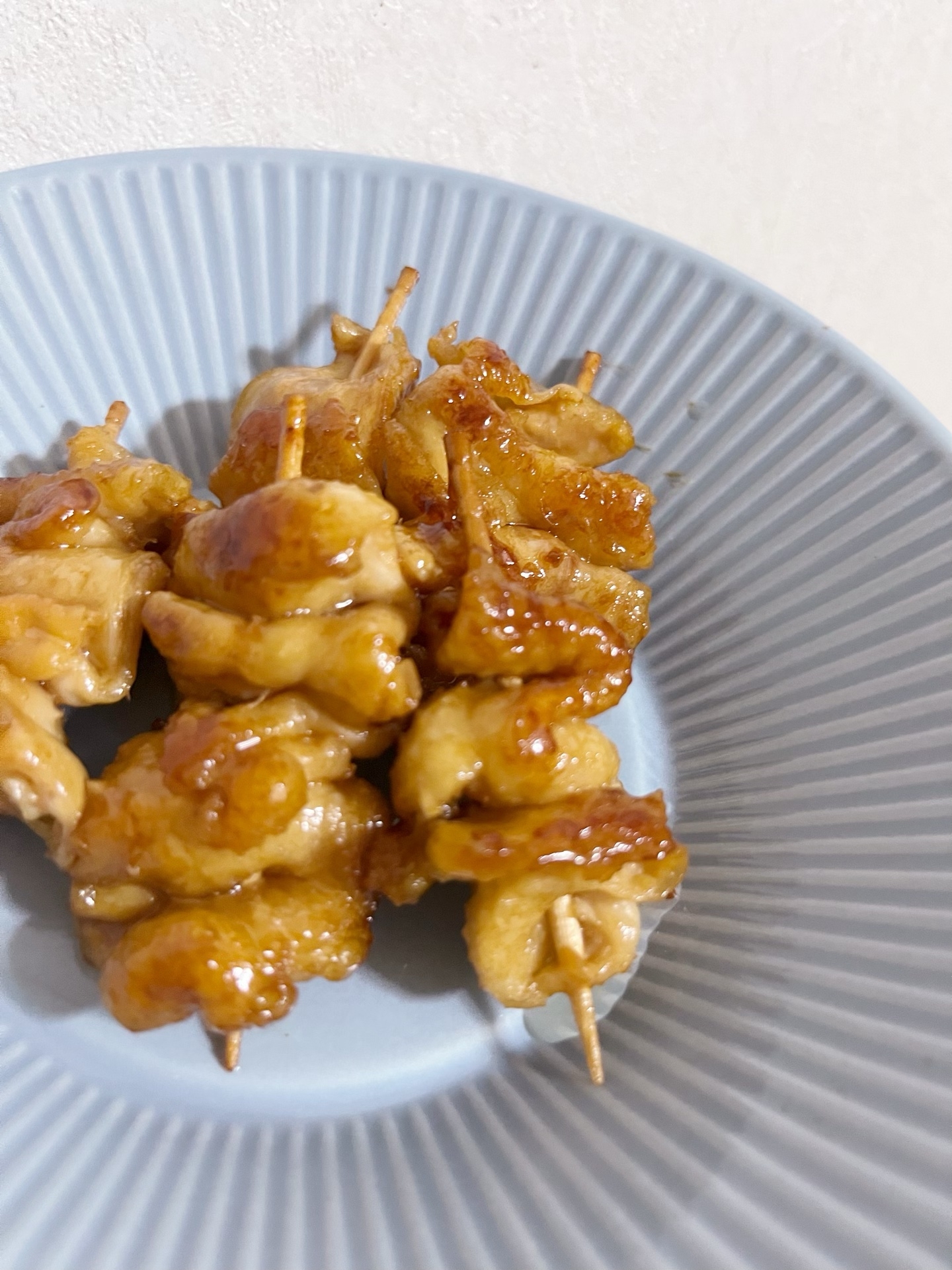 鶏皮のミニ焼き鳥串