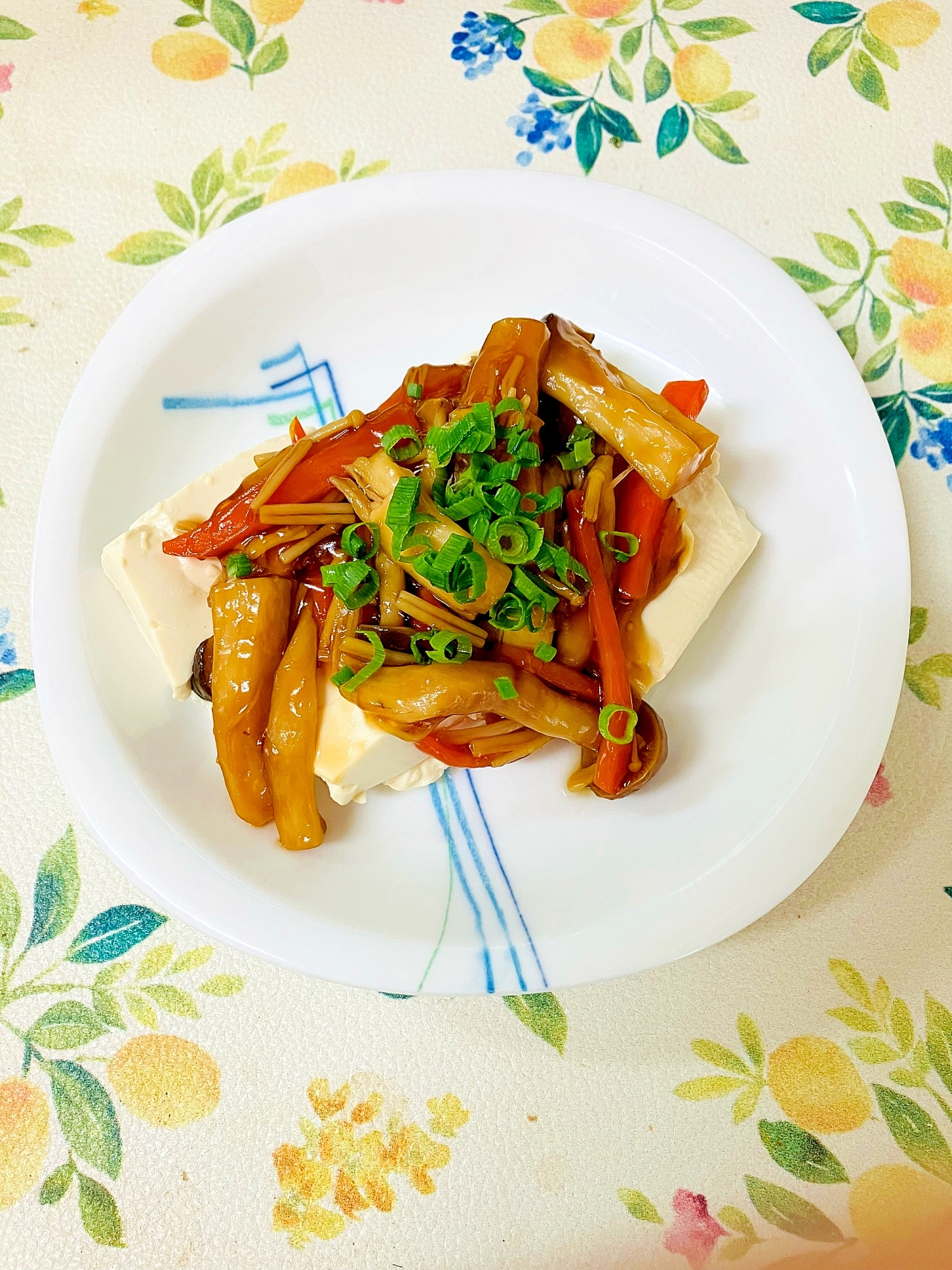 きのこと人参のあんかけ豆腐