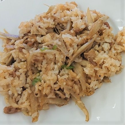 たっぷりごぼうの焼き飯!