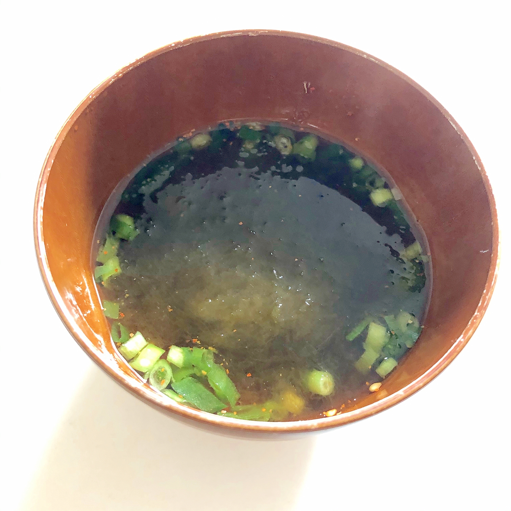 お湯を注ぐだけ　ねぎととろろ昆布のスープ♪