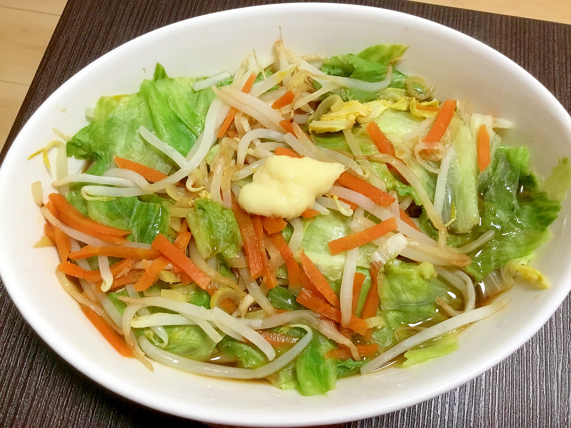 電子レンジでレタスともやしの温野菜サラダ