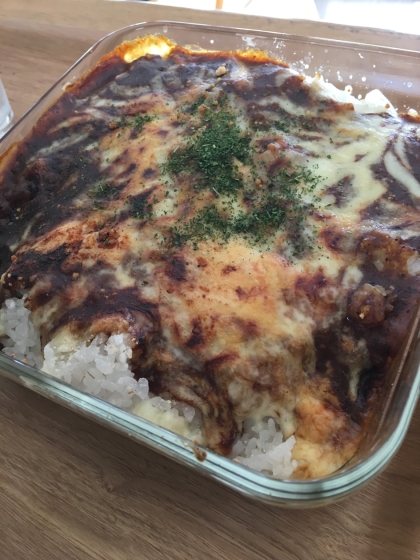 残ったカレーで！簡単焼きカレーチーズドリア