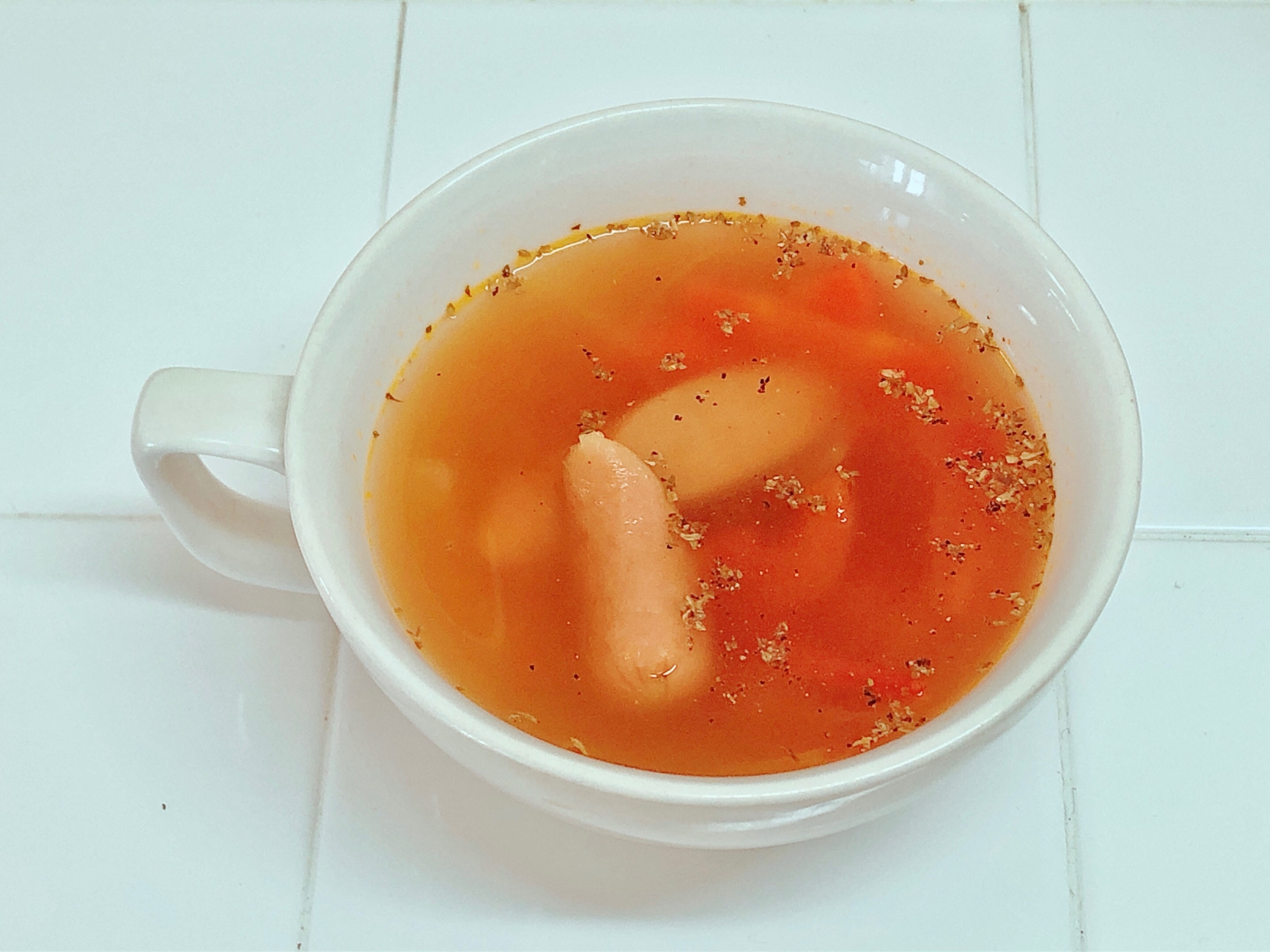玉ねぎにんじんのトマトコンソメスープ