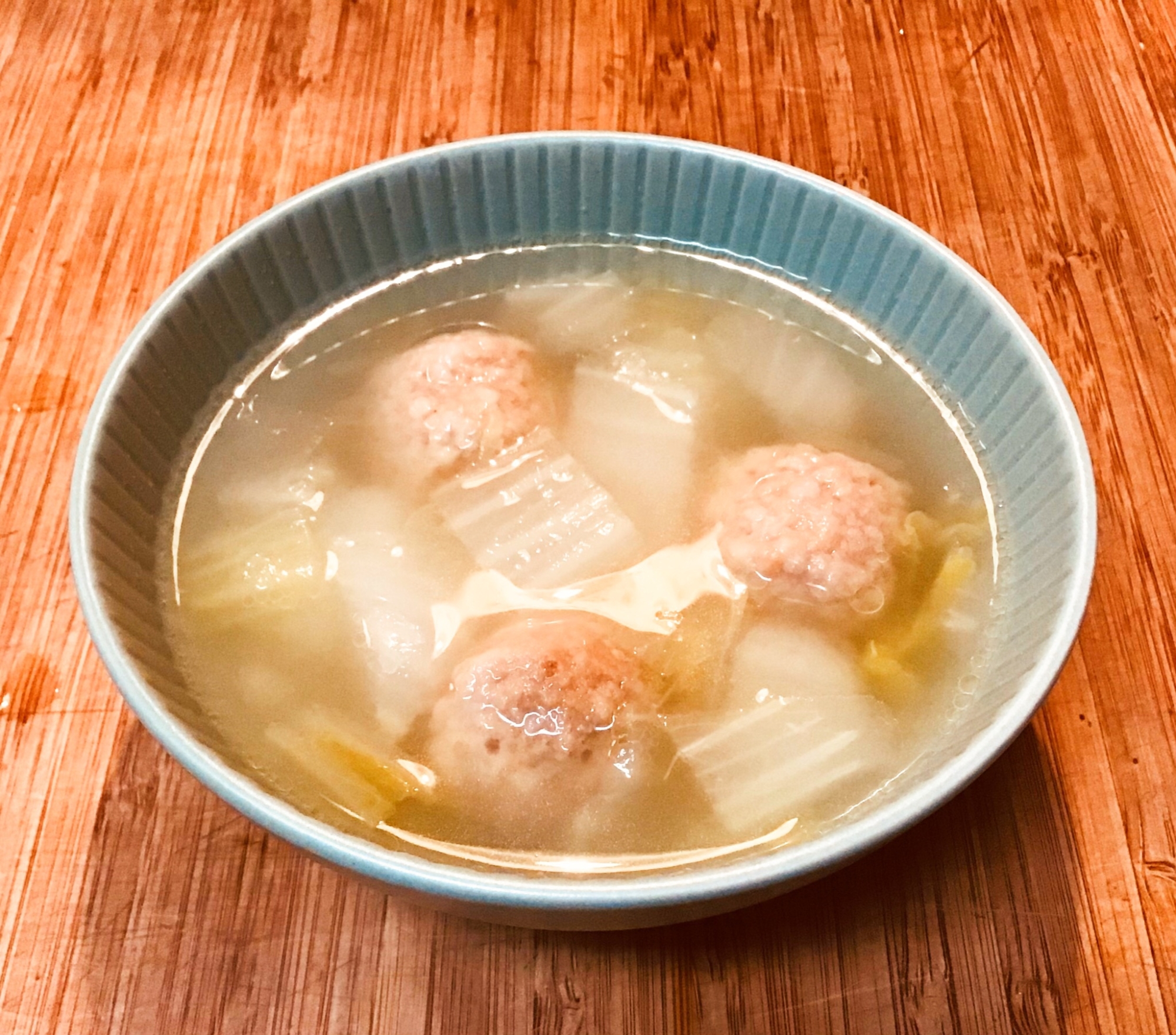 【あっさり美味しい】白菜の中華スープ