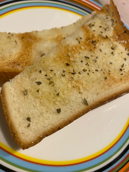 食パンとハーブ塩で☆イタリアン・ガーリックトースト