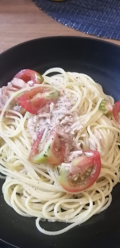 ミニトマトとツナのコンソメパスタ