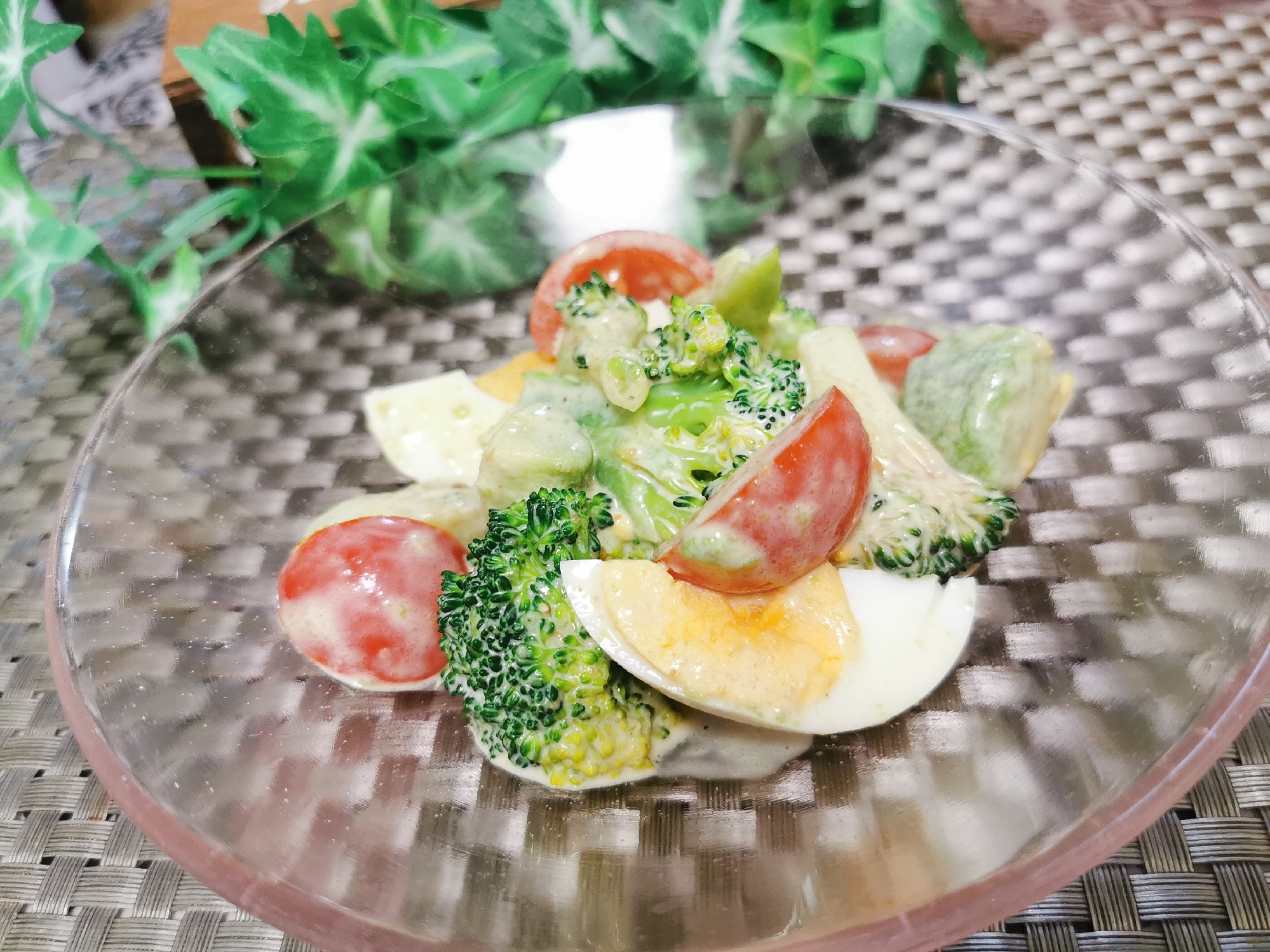 ゴロゴロ野菜とゆで卵の和風サラダ