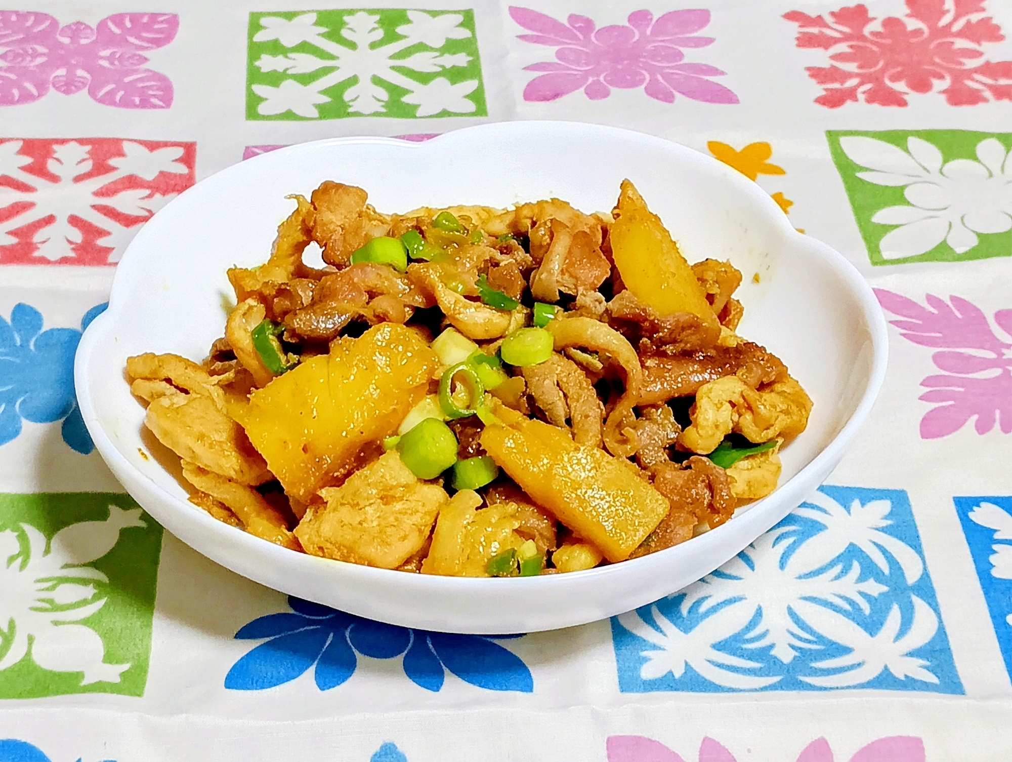 台湾パインで♥️鶏肉とパイナップルの塩カレー炒め