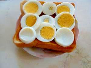 簡単　ゆで卵のトースト
