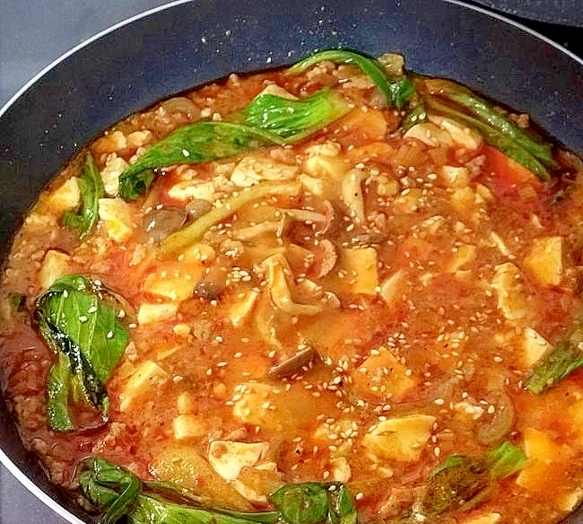 青梗菜としめじ入りの麻婆豆腐