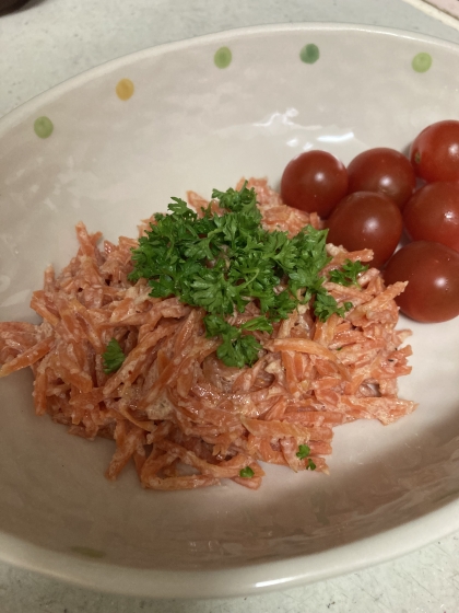 レンジで簡単♡1本ペロリ♡にんじんの明太マヨサラダ