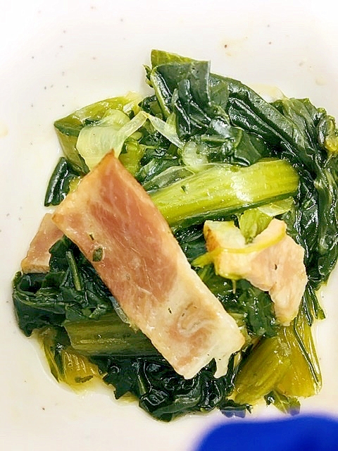 小松菜とべーコンの炒め物