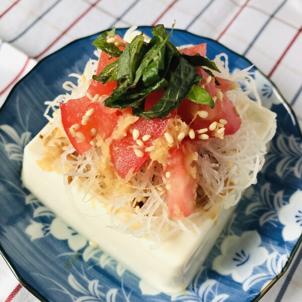 豆腐と大根のつま トマトを使って 冷奴 レシピ 作り方 By Frey 9 楽天レシピ 豆腐と大根のつま トマトを使って 冷奴 レシピ 作り方 By Frey 9 楽天レシピ