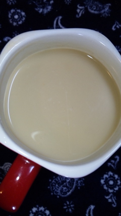 コーヒー紅茶こさえましたｗ
ミルクティーにコーヒーを足したカタチでしたが、香りがよくなって美味しかったです♪