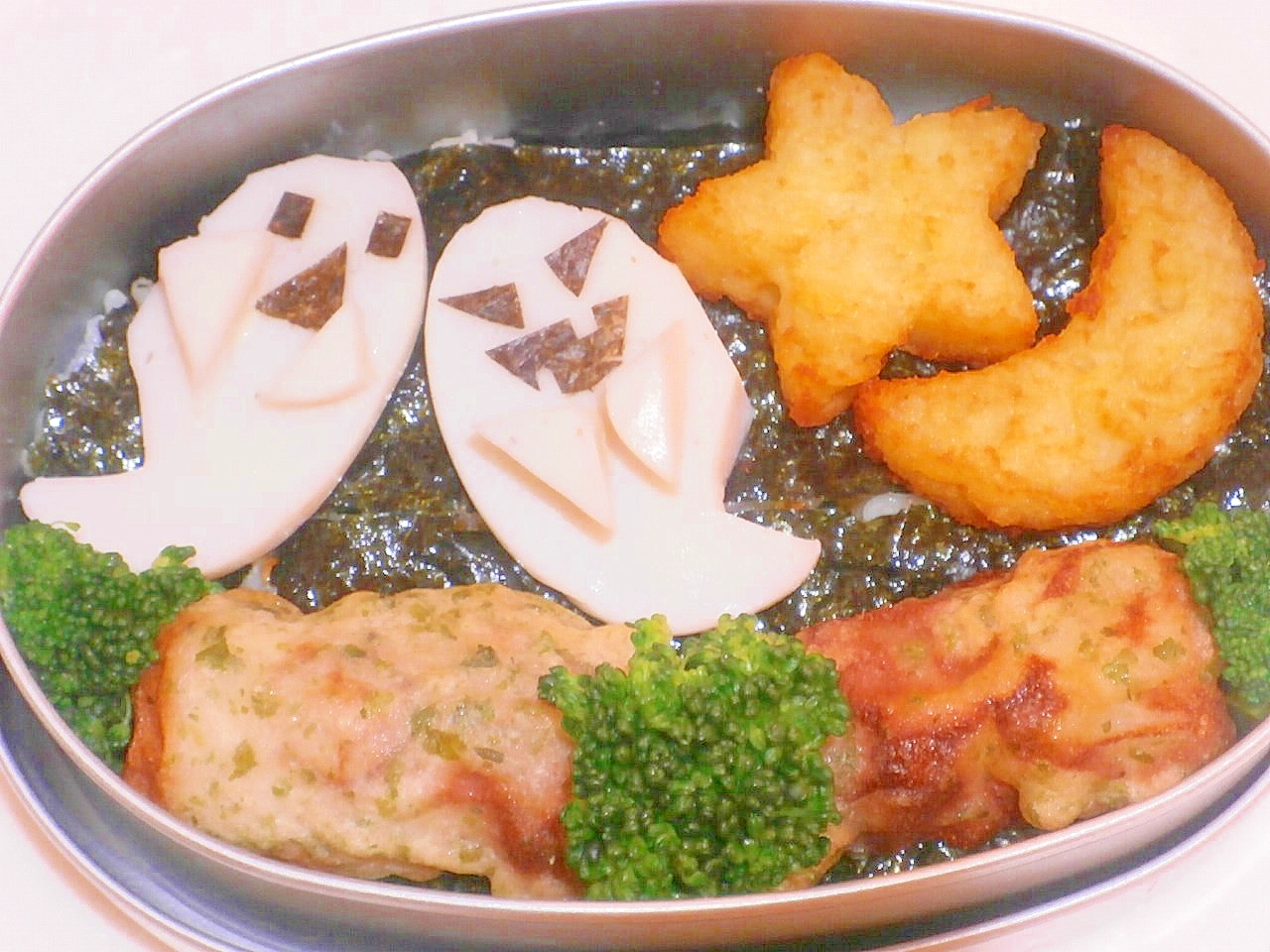 ハロウィンのお弁当に☆かまぼこのオバケちゃん♪