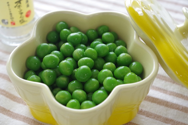 シワシワにならない!塩茹でグリーンピース