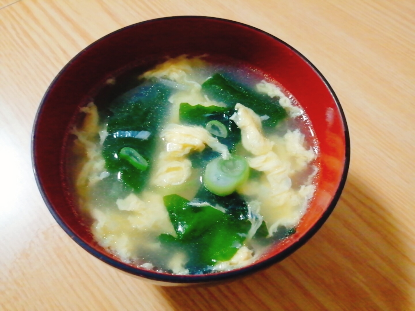卵とわかめとねぎの中華スープ