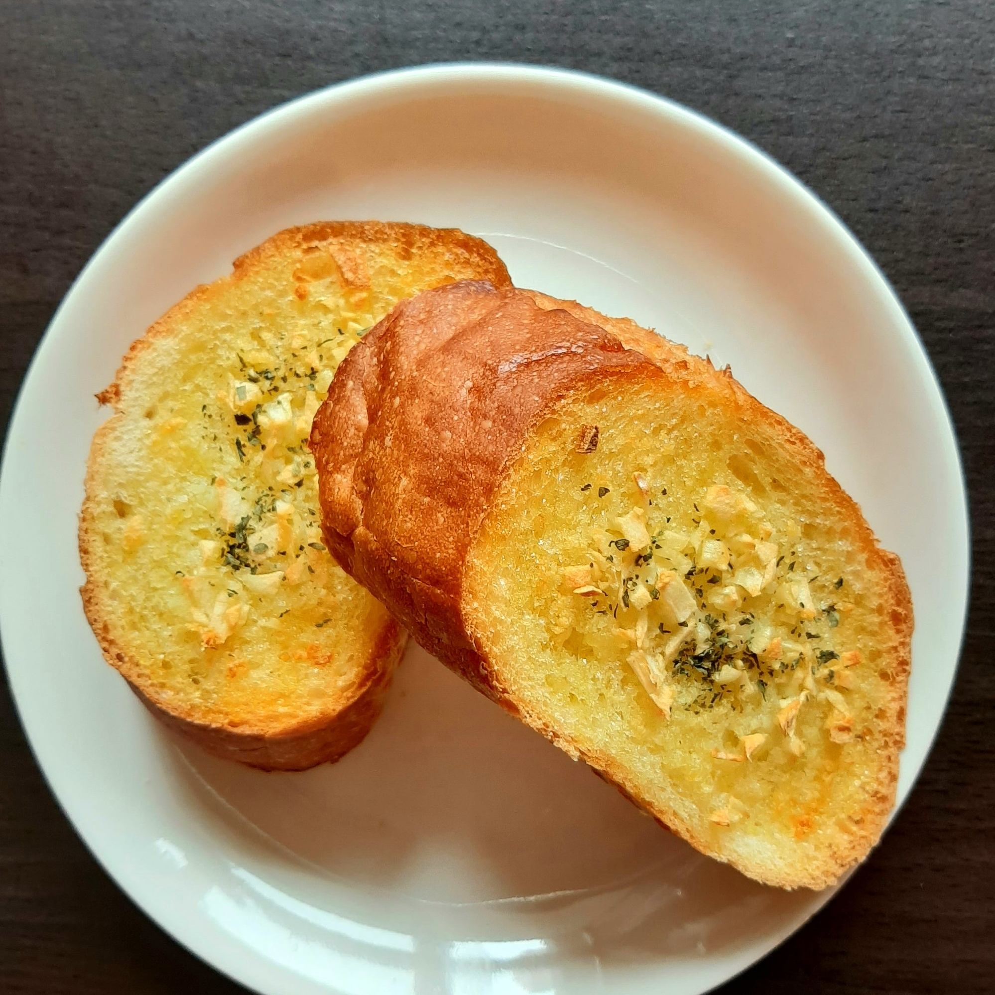 バター不使用!にんにくたっぷりガーリックトースト