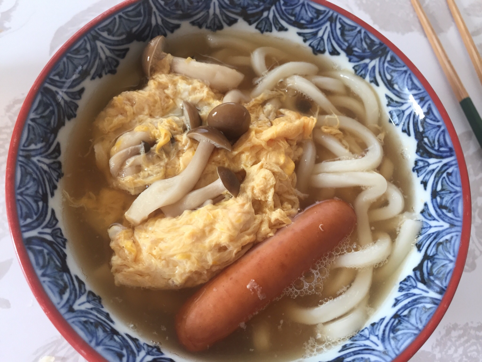 しめじ入りとき卵とウィンナーのうどん