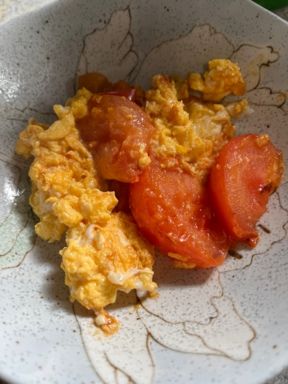 トマトと卵の中華風マヨ炒め