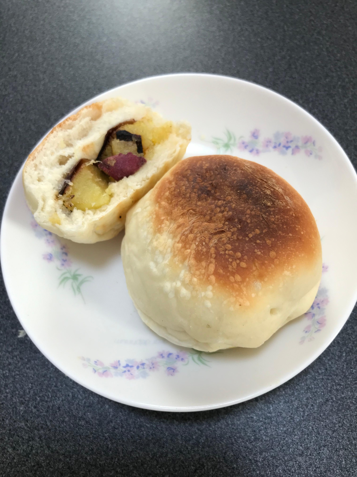 あま～～～い　焼き芋パン