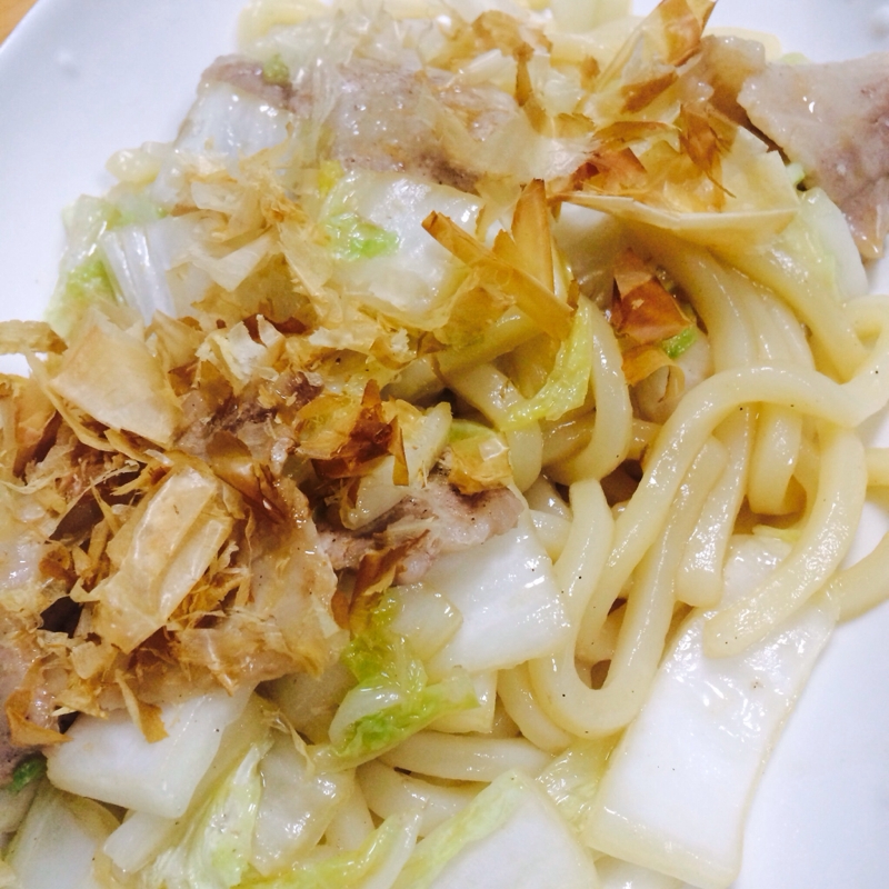 白菜と牡蠣醤油の焼きうどん♫