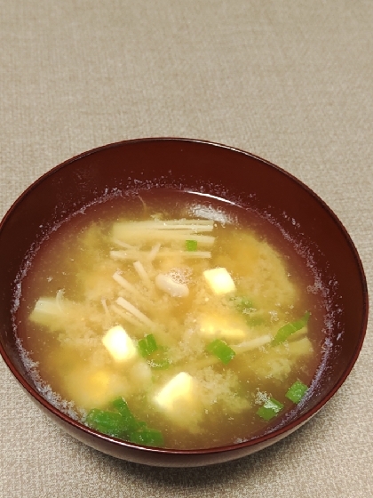キャベツと、人参の味噌汁