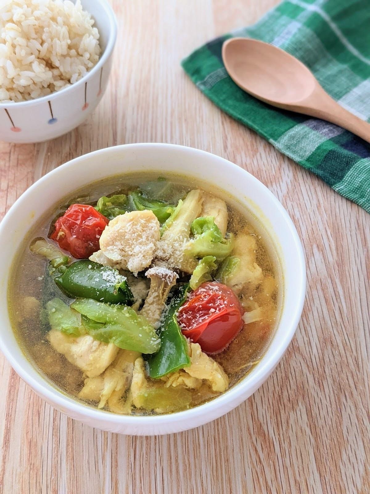 電子レンジで簡単!鶏肉と野菜の塩麹スープカレー