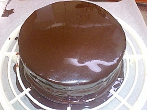 ケーキの仕上げに簡単グラサージュ レシピ 作り方 By 麻呂0461 楽天レシピ