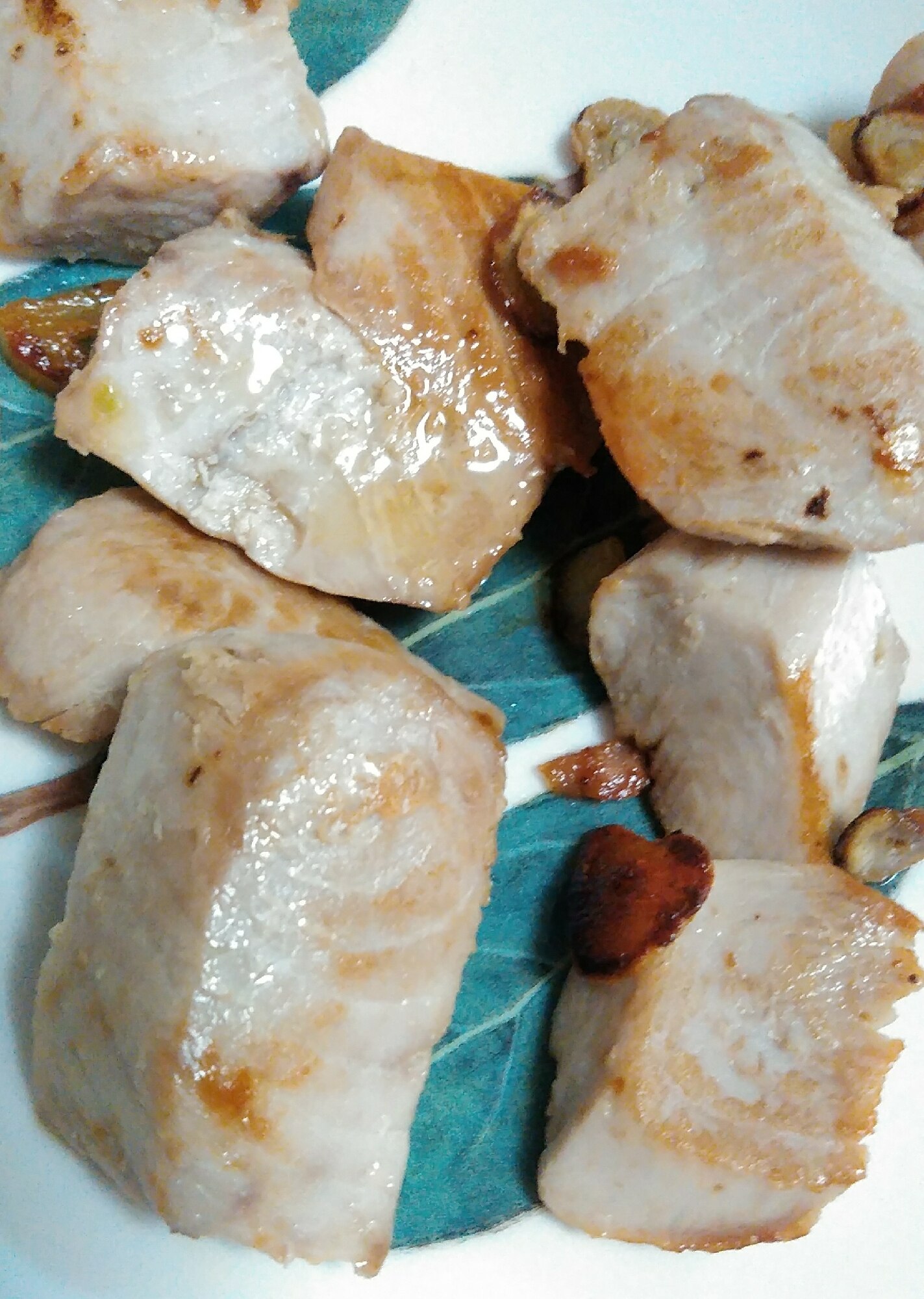 マグロの刺身でにんにくオイル焼き レシピ 作り方 By にゃりんabc 楽天レシピ