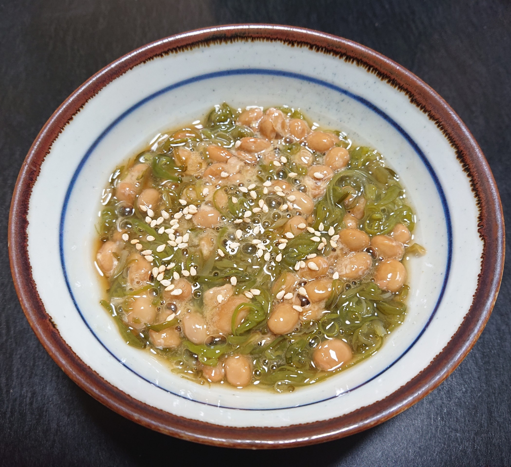 育毛しようぜ！めかぶ納豆