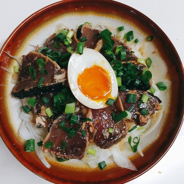 臭みなしでご飯がすすむ カツオのたたきの漬け丼 レシピ 作り方 By となみ 楽天レシピ 臭みなしでご飯がすすむ カツオのたたきの漬け丼 レシピ 作り方 By となみ 楽天レシピ