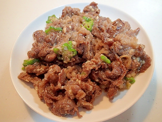 蜂蜜醤油マヨで　牛肉とオクラと豆腐の炒め物♪