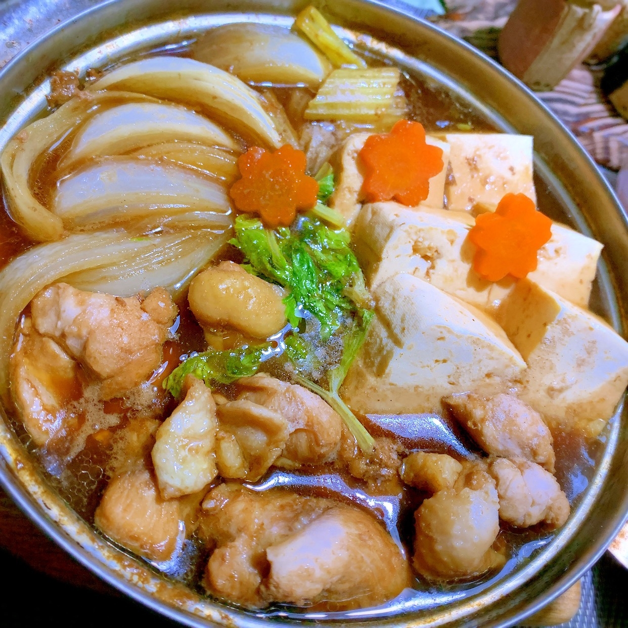 黒酢で煮込む鶏肉豆腐