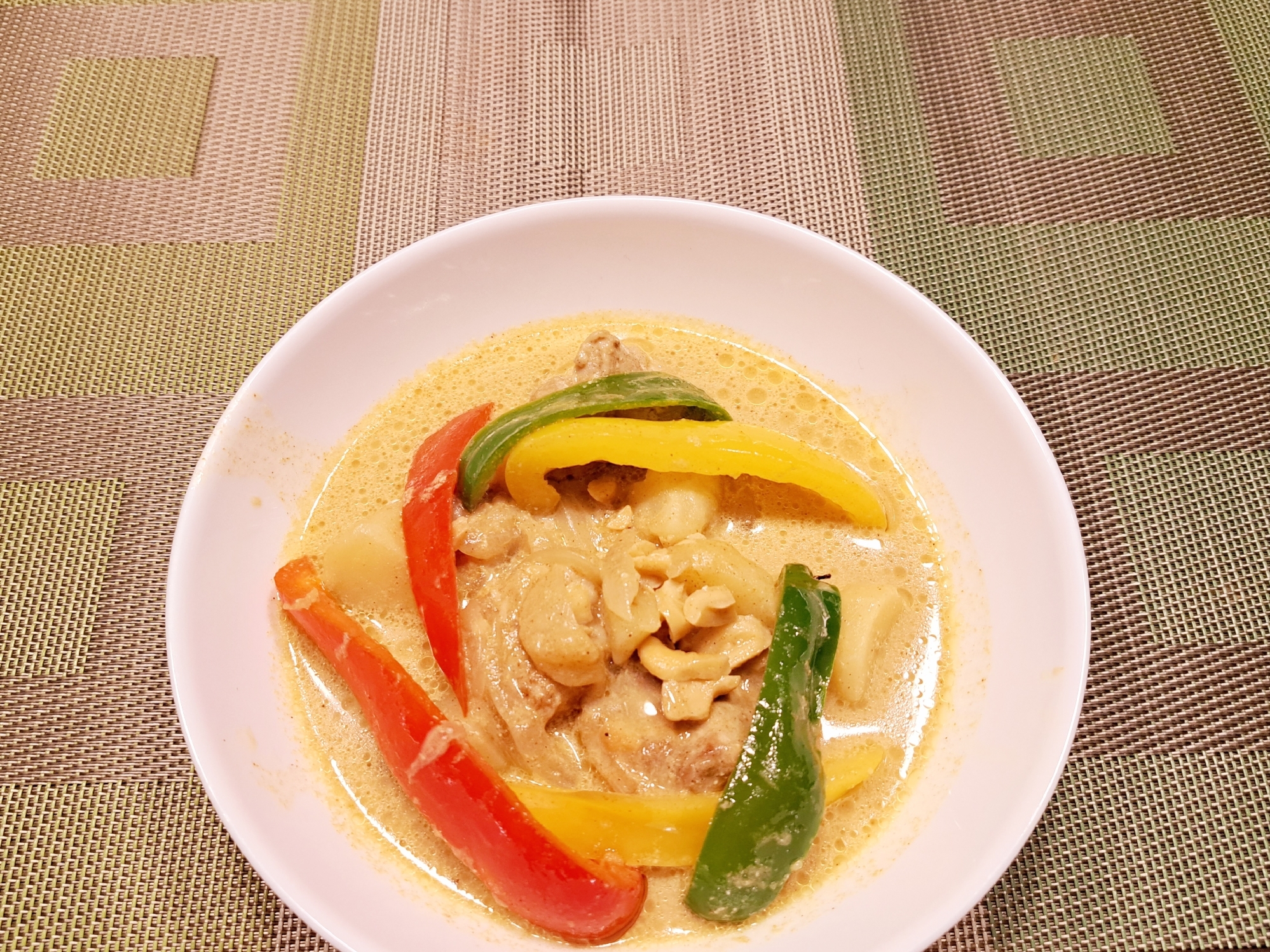 新玉ねぎを使って!タイ風 マッサマンカレー