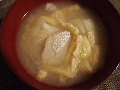 白菜と里芋のお味噌汁
