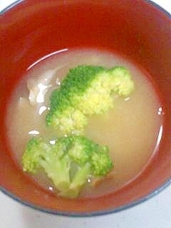 ブロッコリーとエリンギの味噌汁