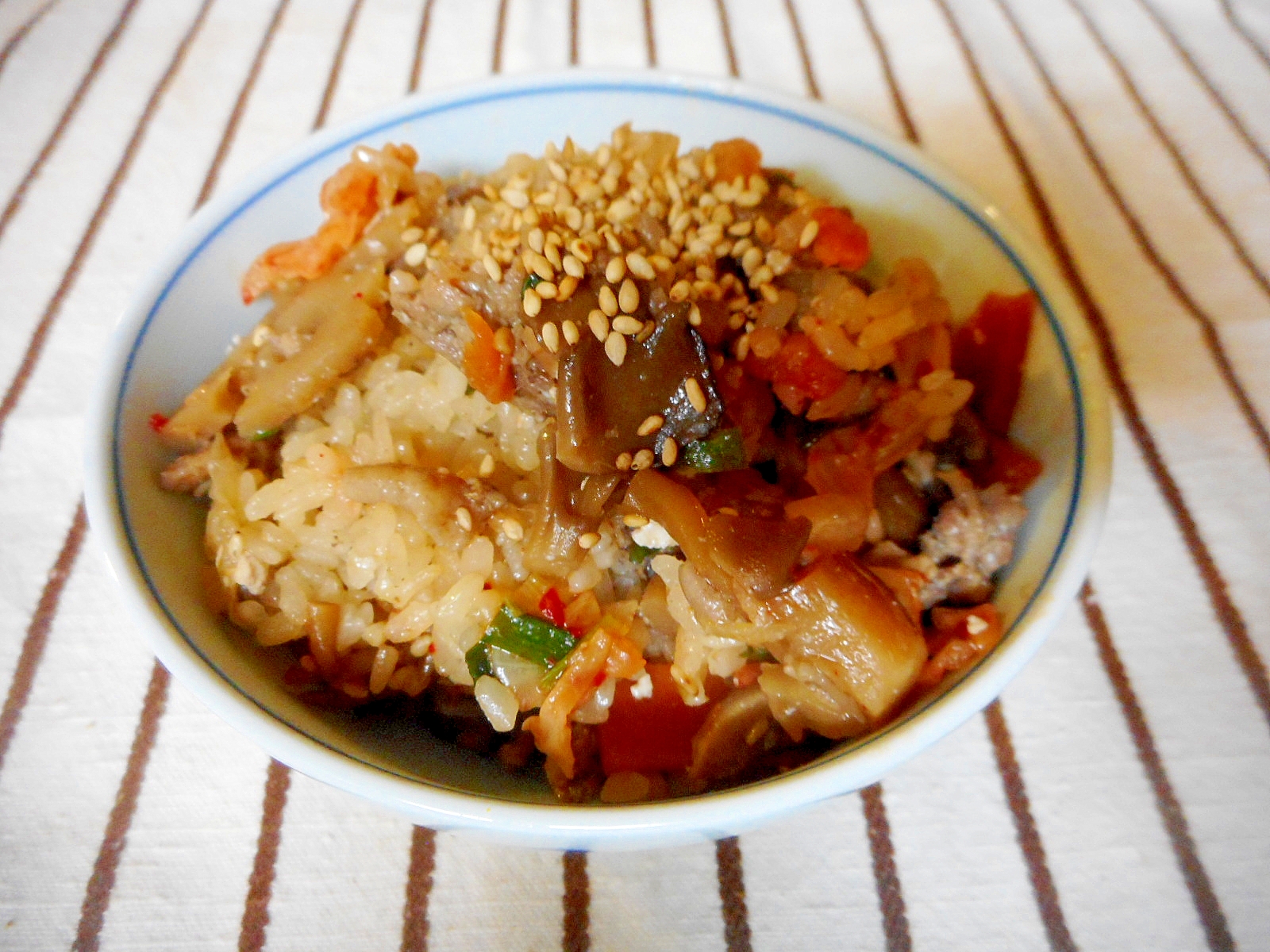 豚肉と根菜とキムチの混ぜご飯