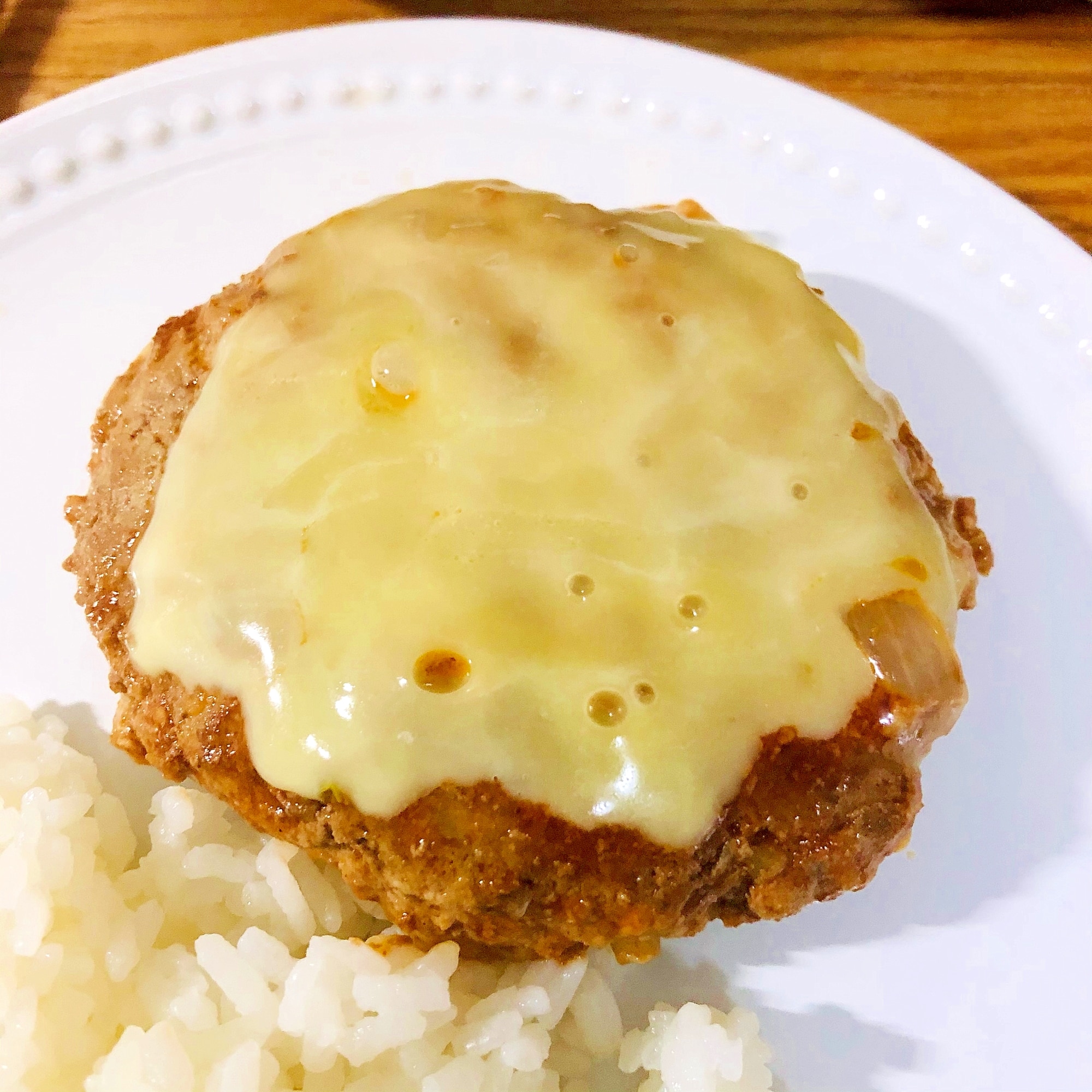 チーズのせハンバーグ レシピ 作り方 By さくらぐみ 楽天レシピ