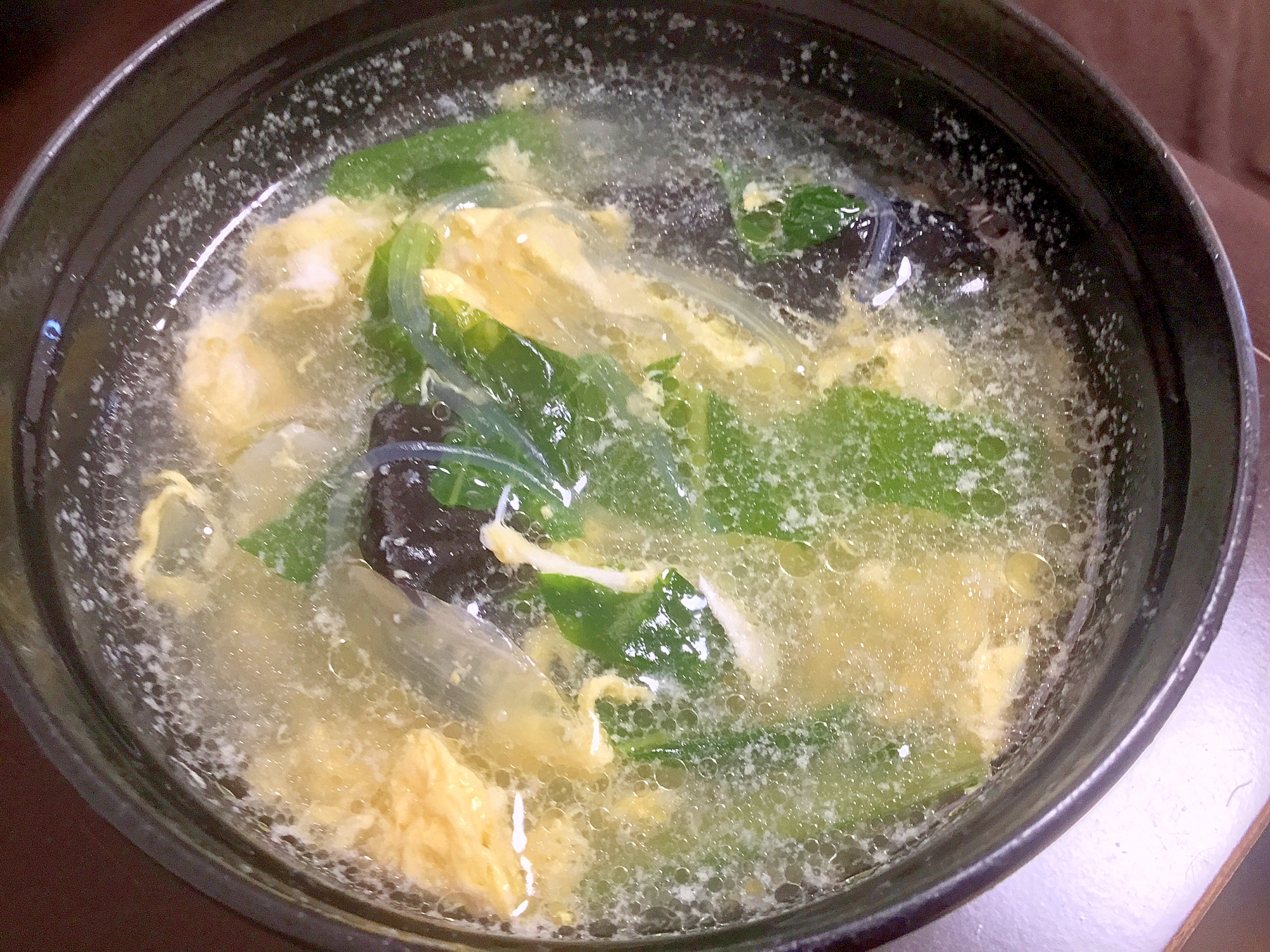 キクラゲと小松菜の春雨スープ
